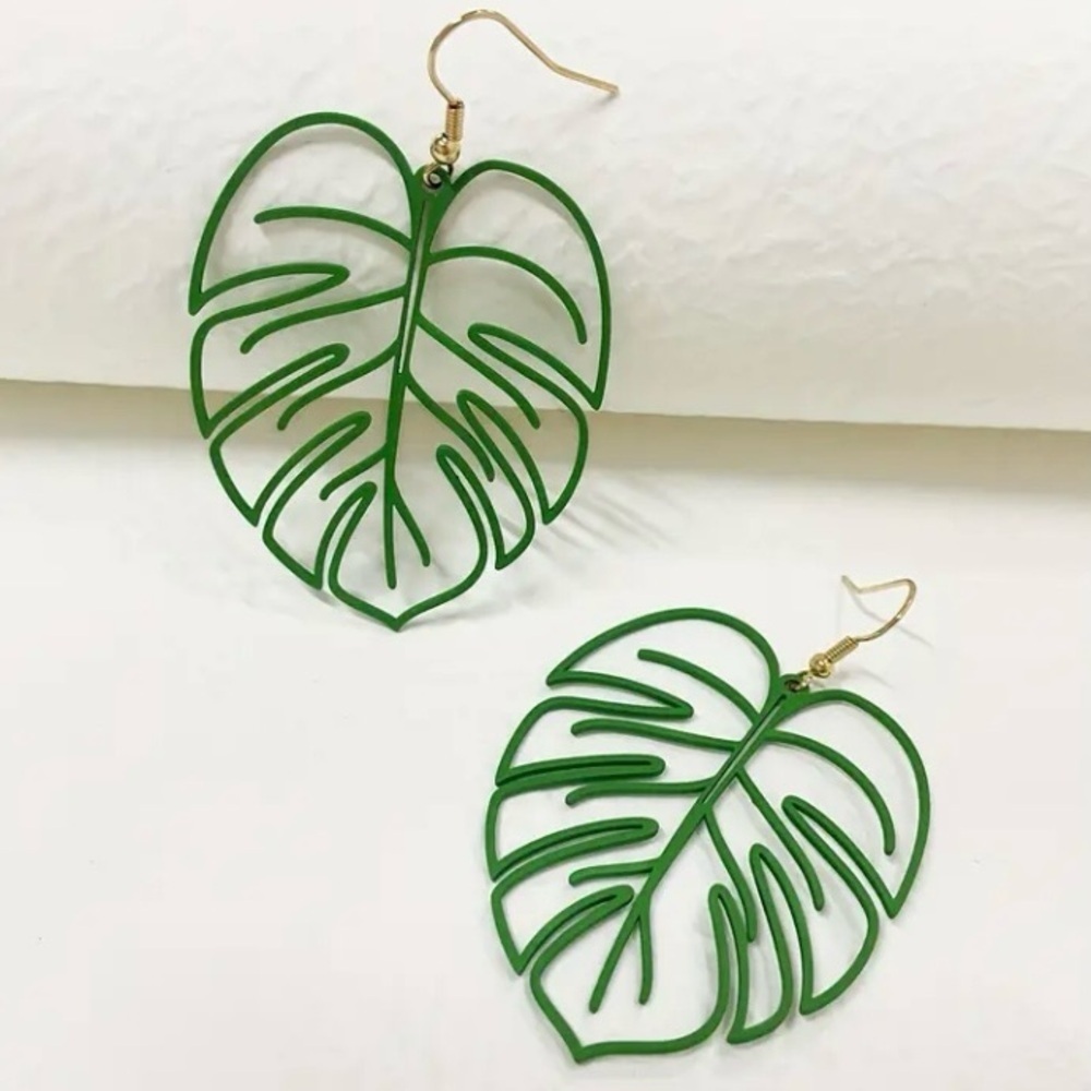 ✨Anthropologie Santana Green Leaf Earrings - Picture 2 of 6